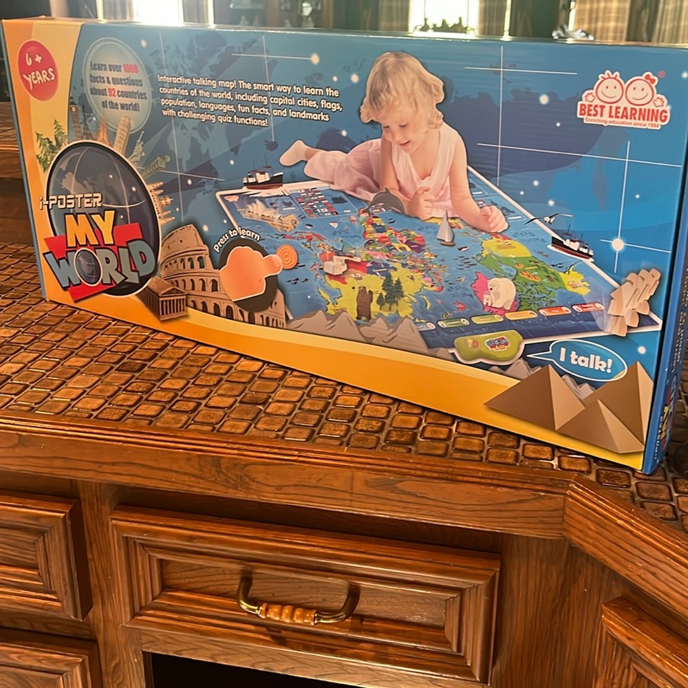 Interactive map, educative toy.